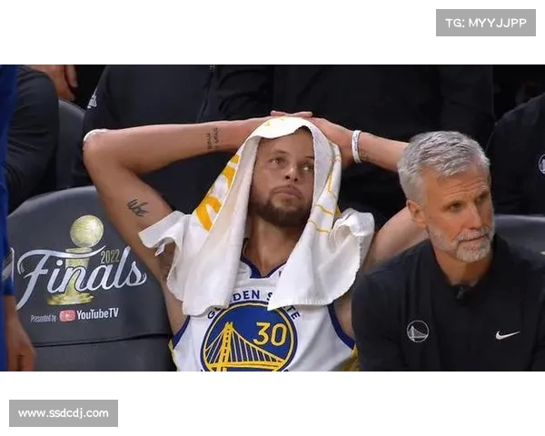 科尔再度变阵无效库里疲惫不堪 湖人替补撕开萌神最痛伤疤 科尔再度变阵无效库里疲惫不堪 湖人替补撕开萌神最痛伤疤