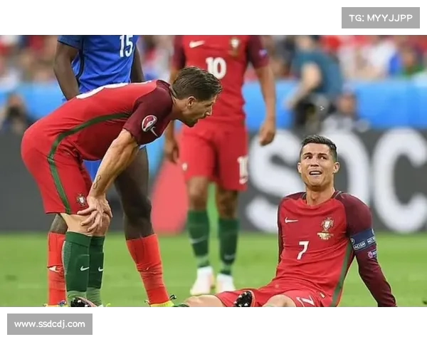 热格罗瓦晒与皮耶罗体检合影：见到足球传奇人物激动不已